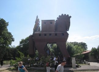 The Story of the Two Coffins