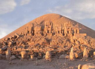 Hermits and Eccentrics of Athens