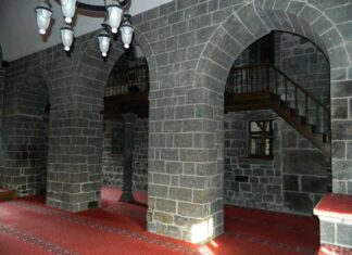 Different Stories About the Samian Fleet